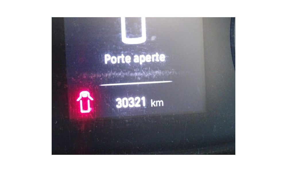 229048