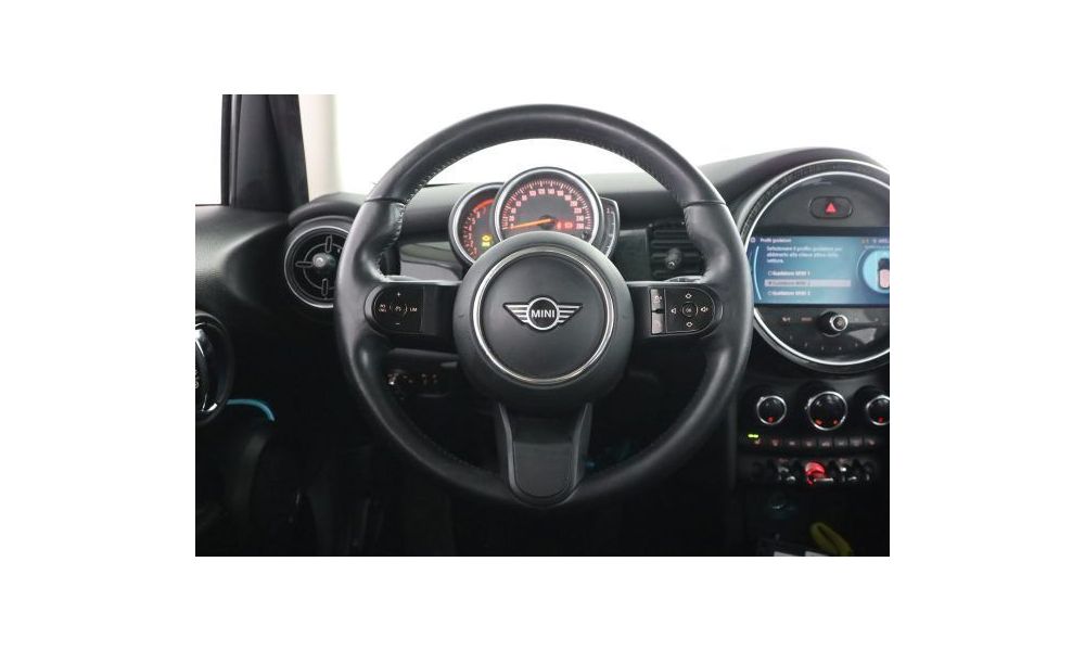 748887