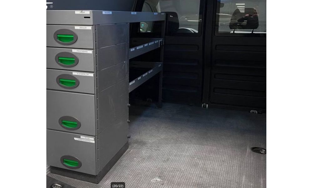 988061