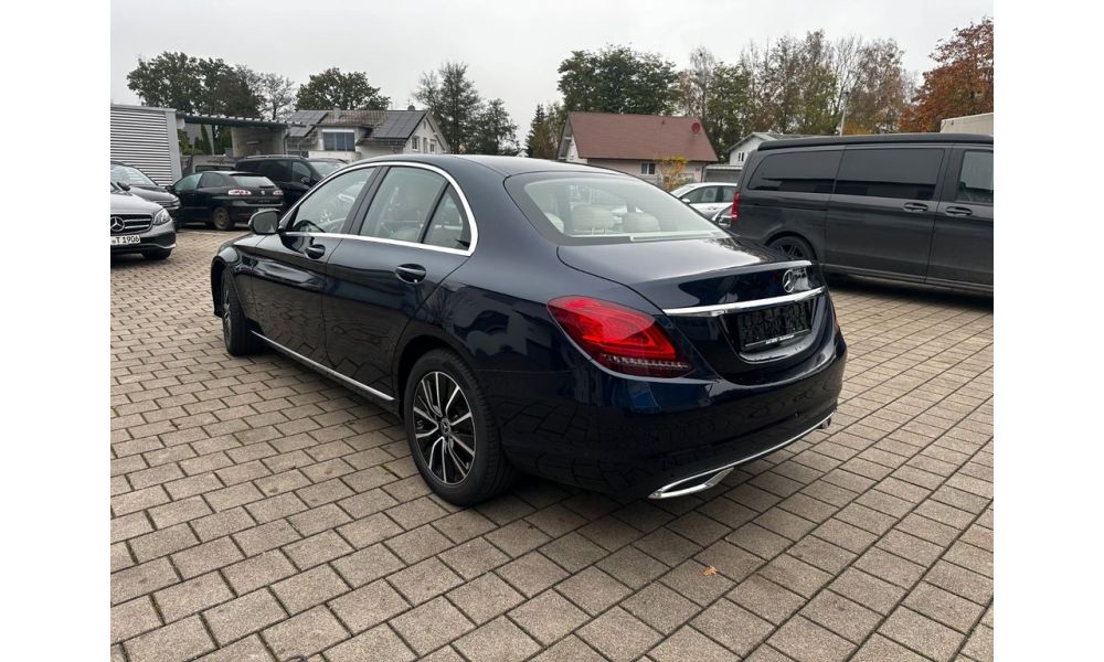 895087