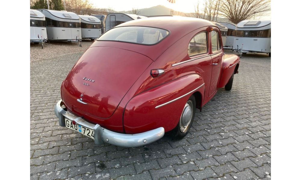 953300