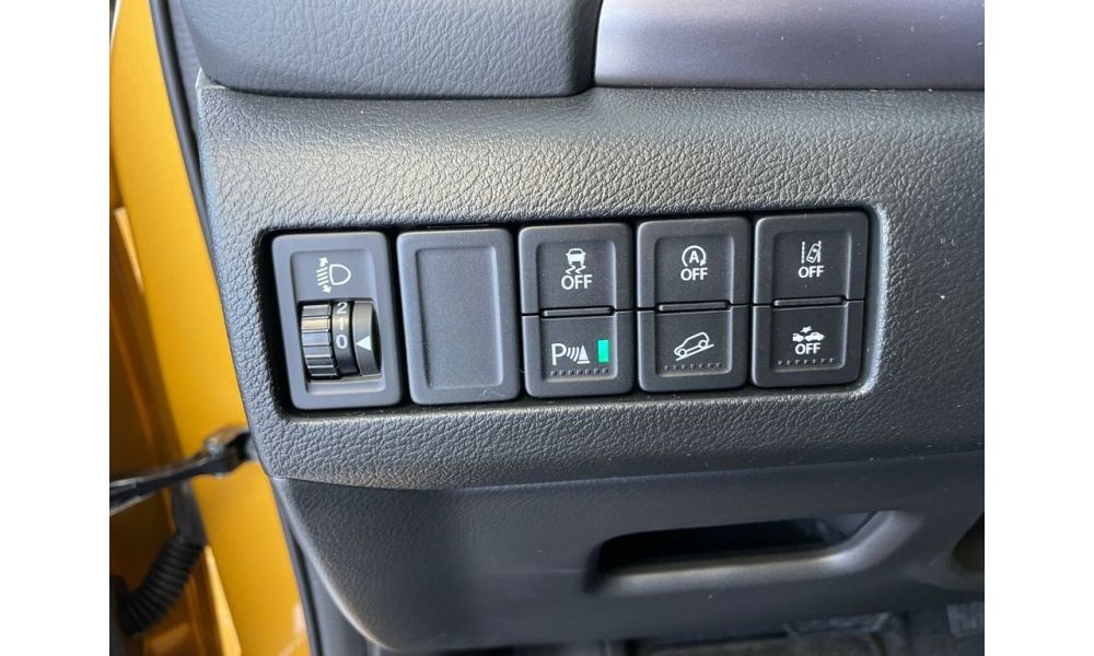 716913