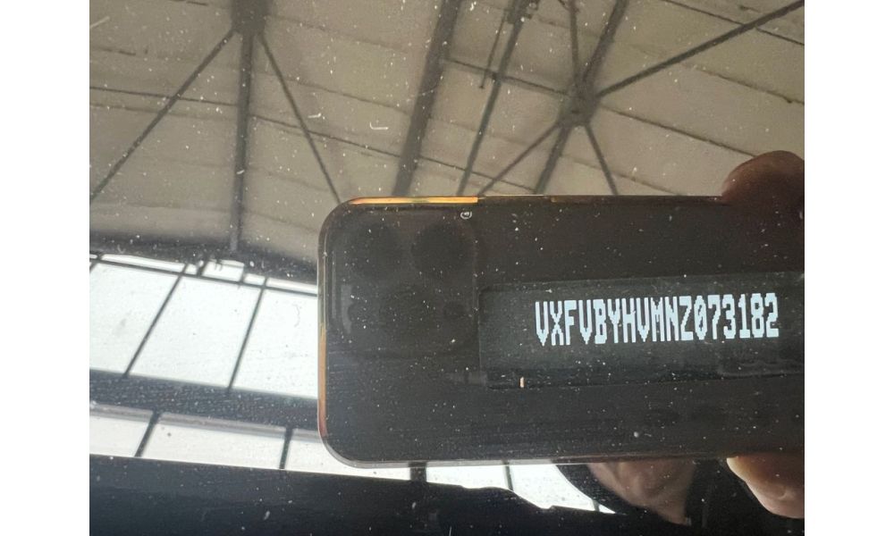 370555