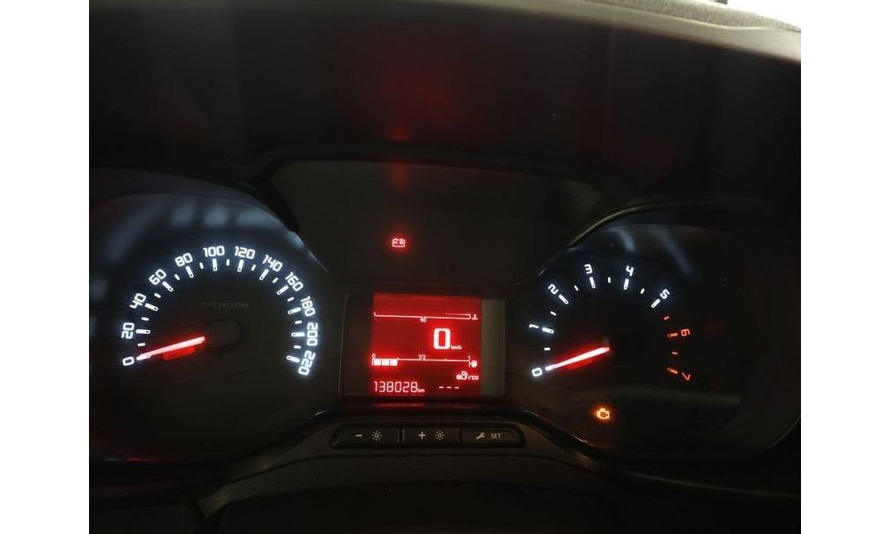 652929