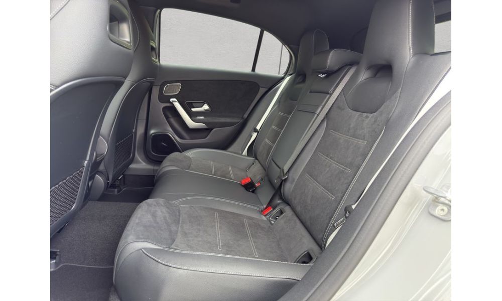 863854