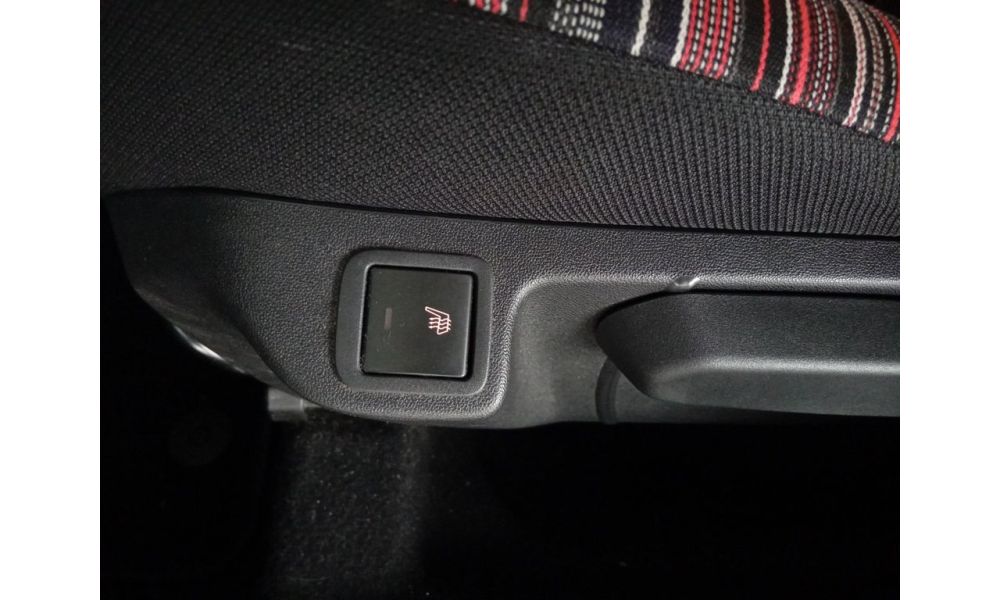 737944