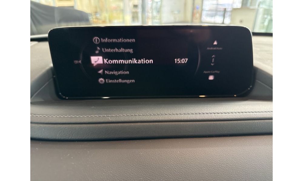 890907