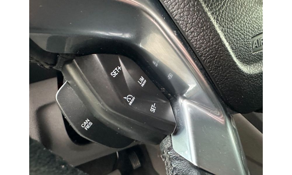 693520