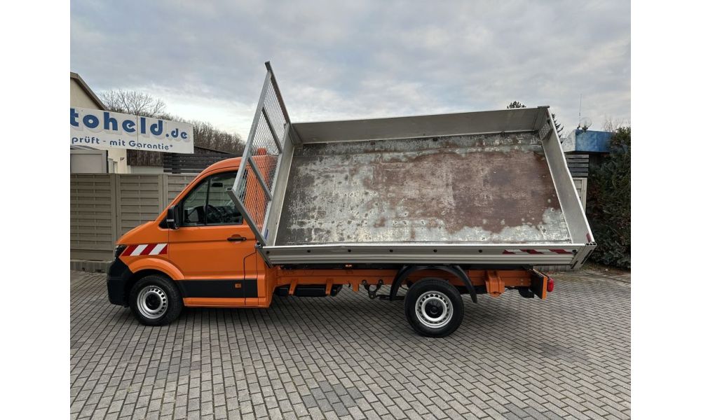 767900