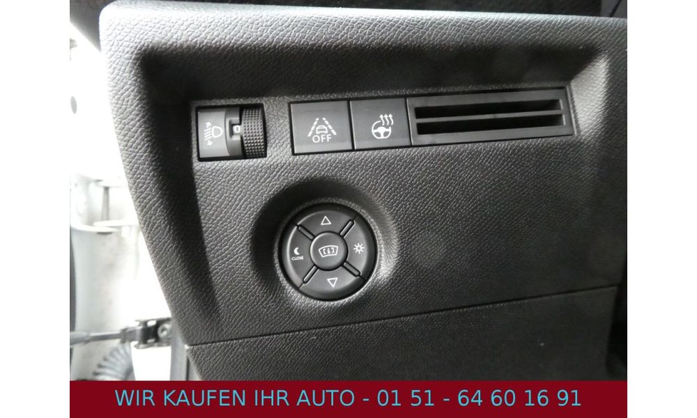 648731