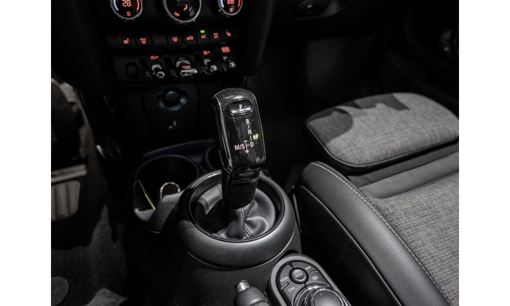 621263