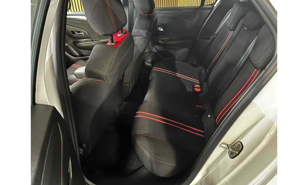 696978