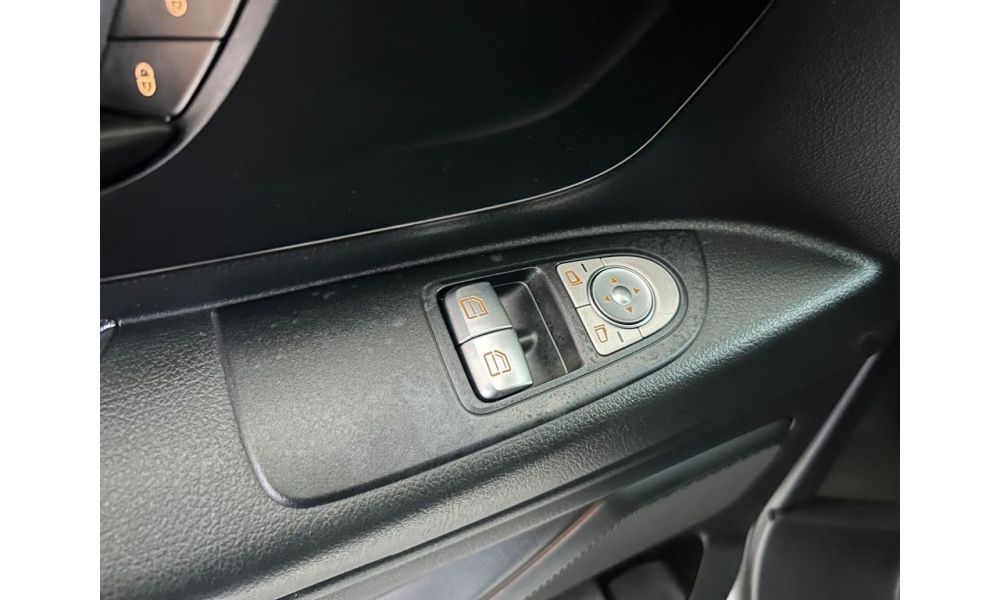 457833