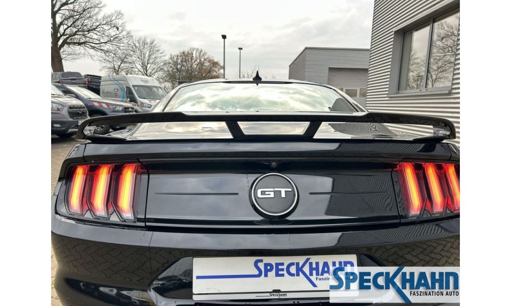 912868