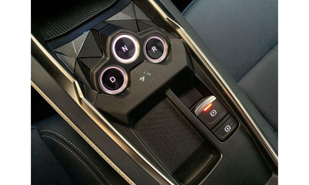 691130