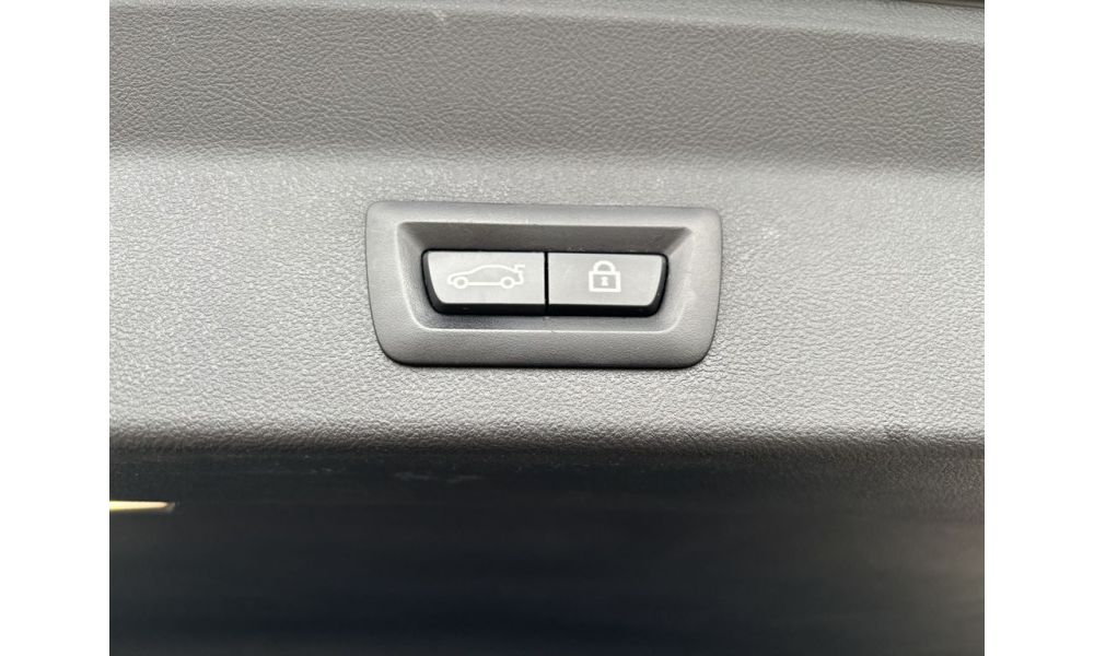 3668
