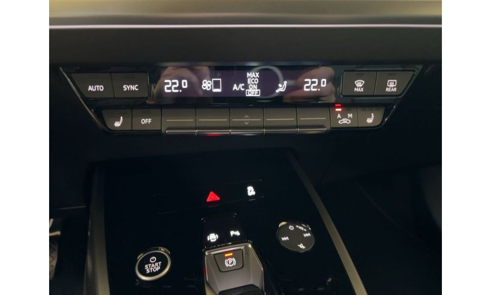 721100