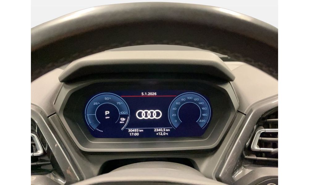 645767