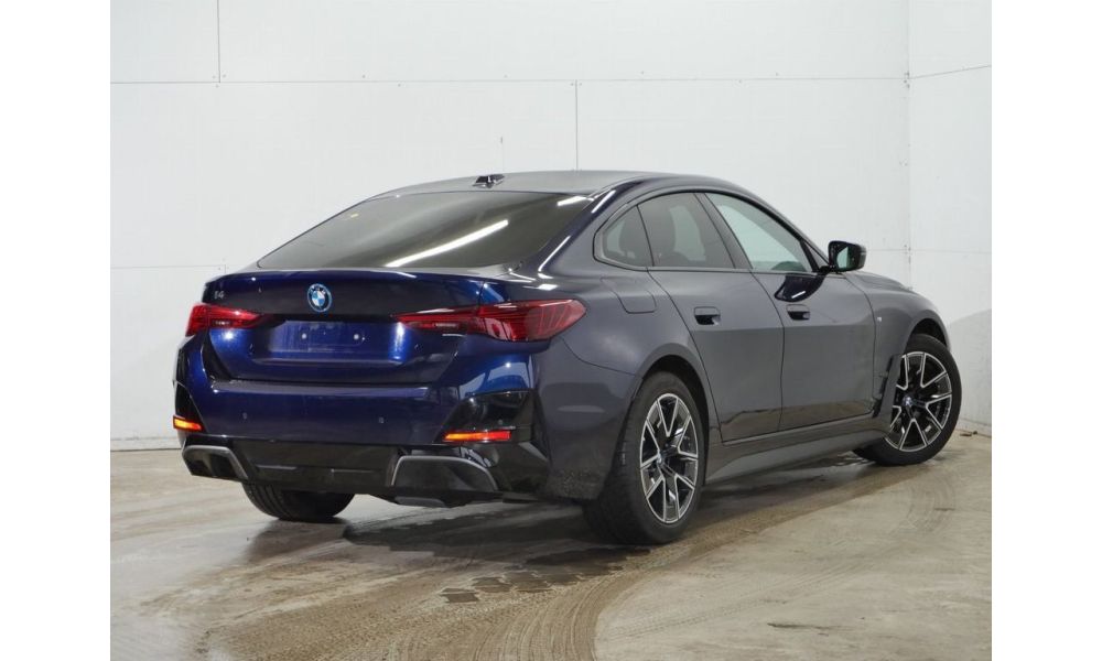 571895