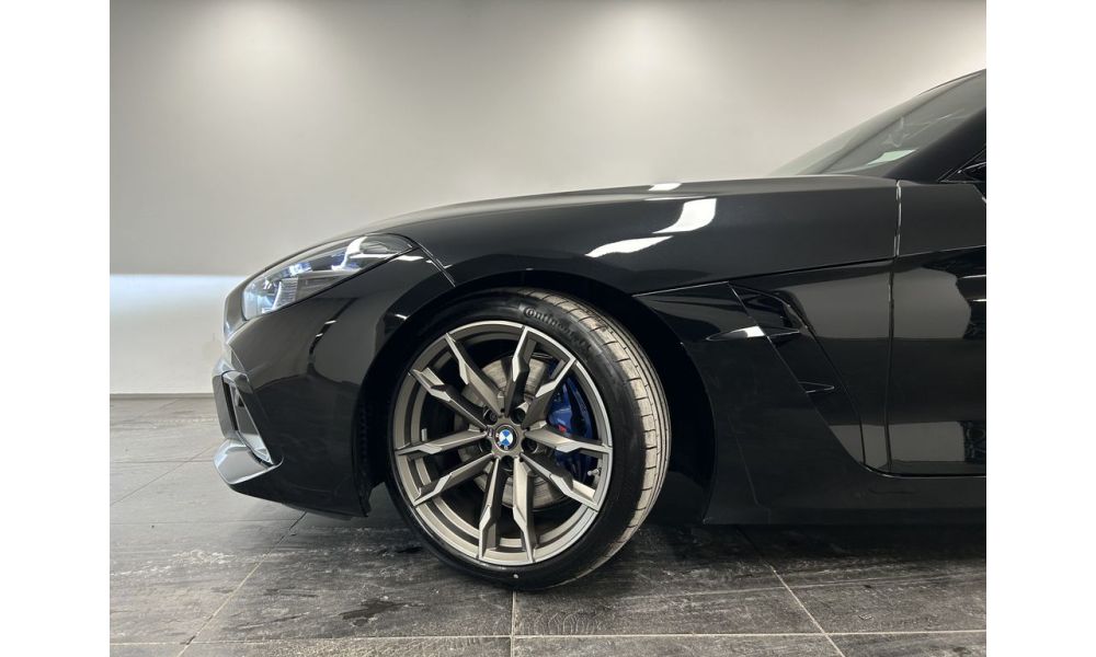 998201