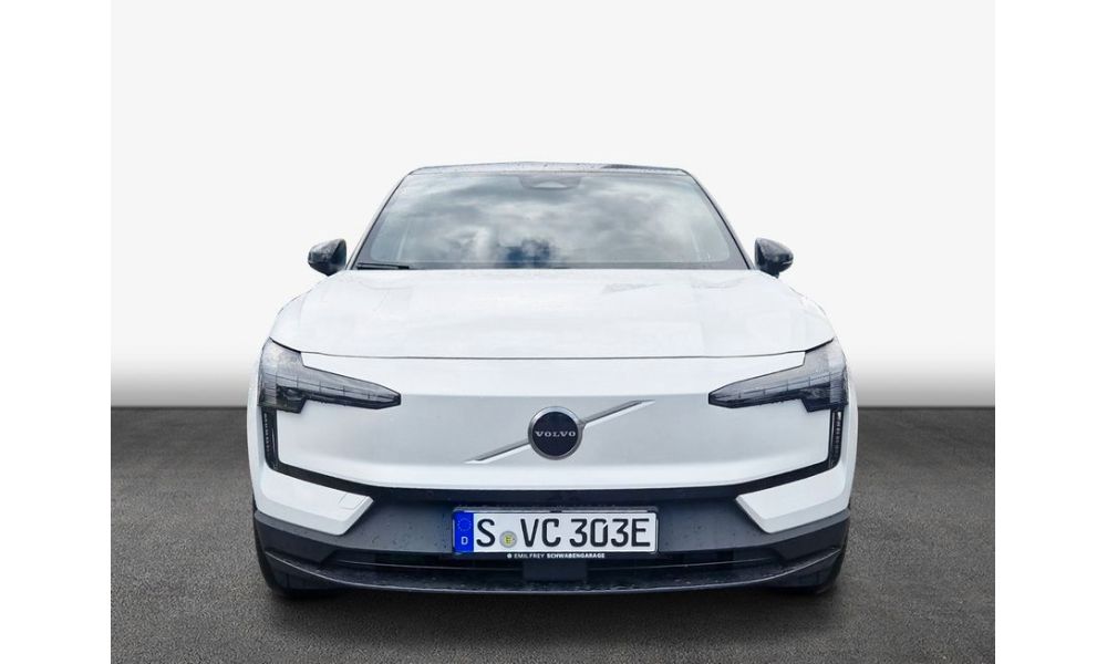 596897
