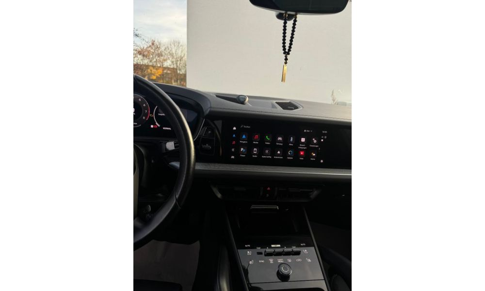 960027