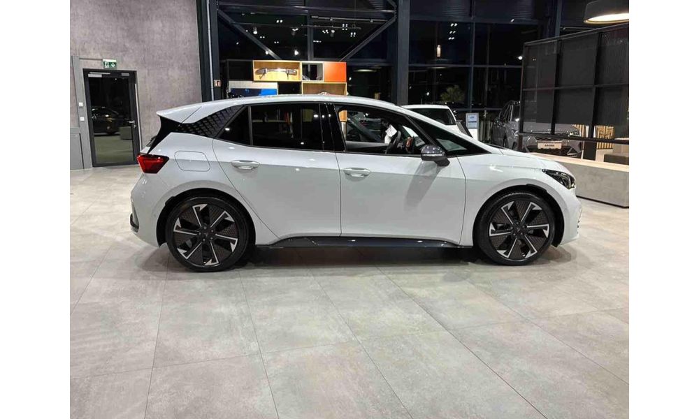 644219