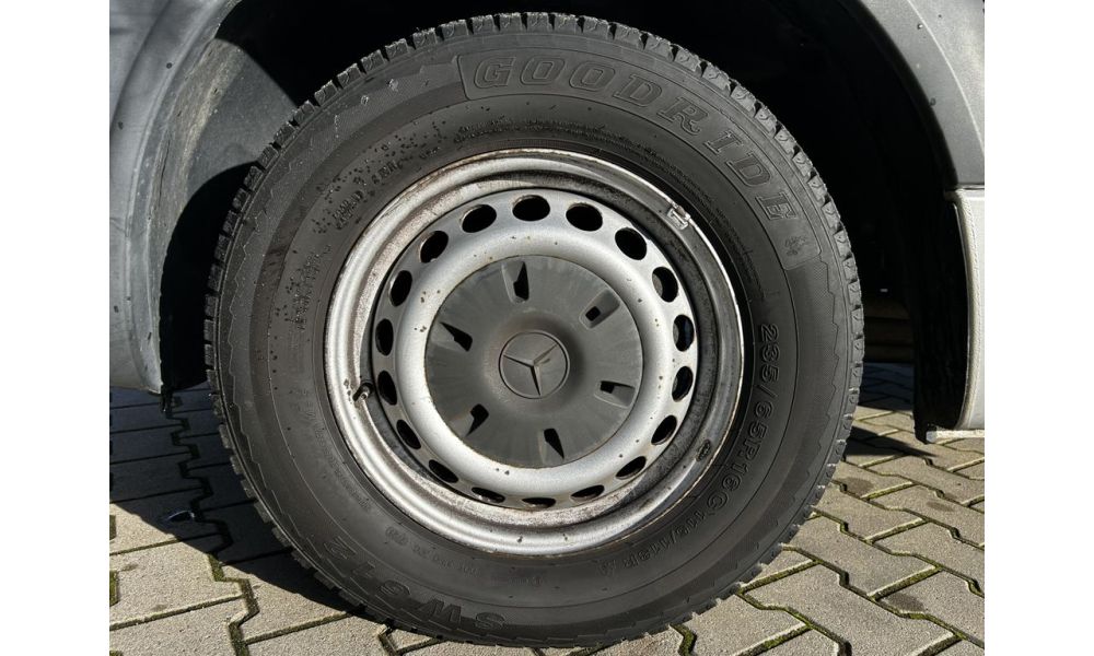 847373