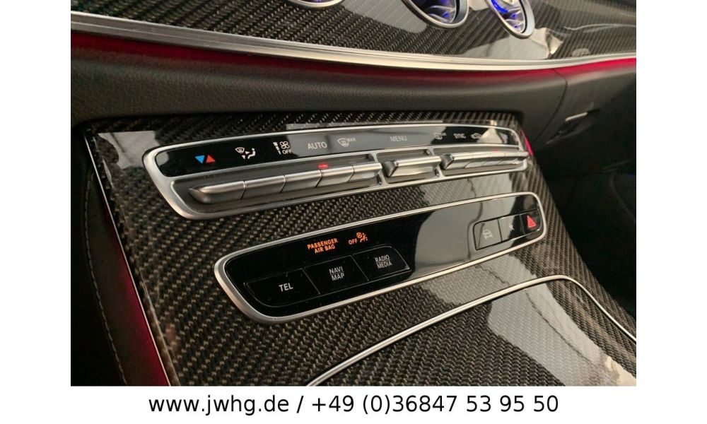 913798