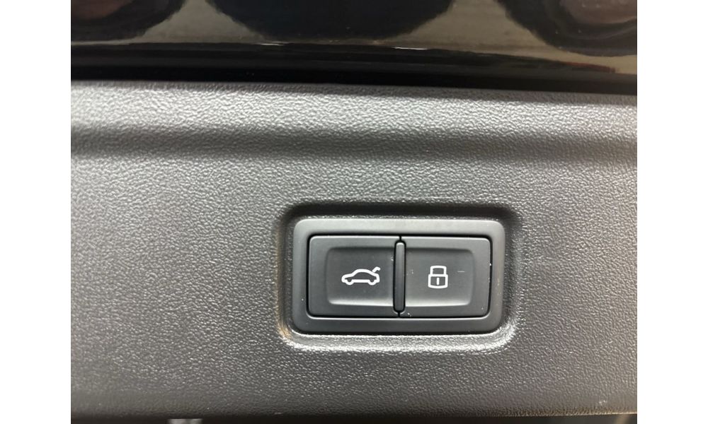 867131