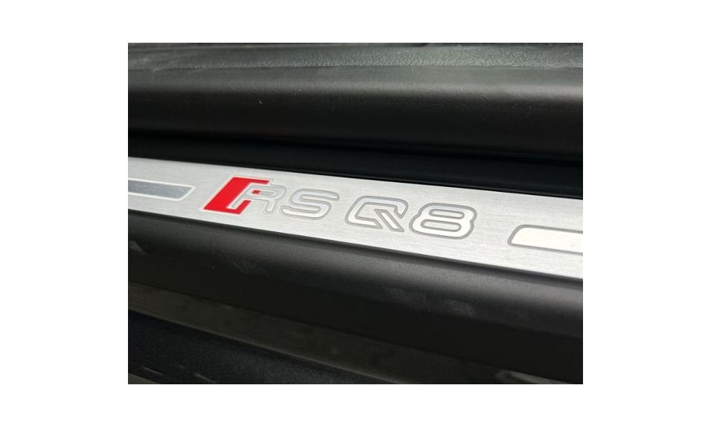 443635