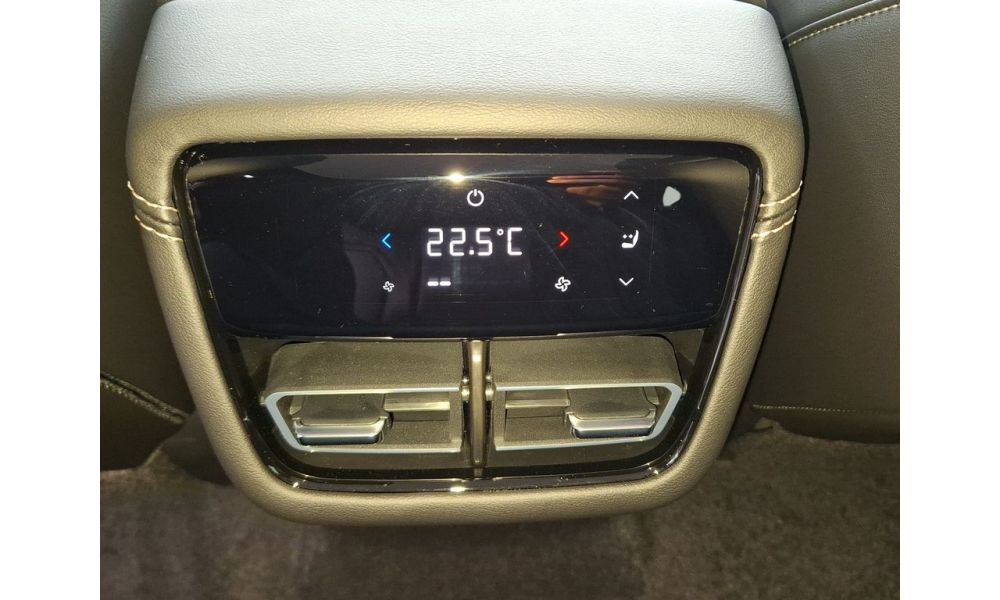 764320