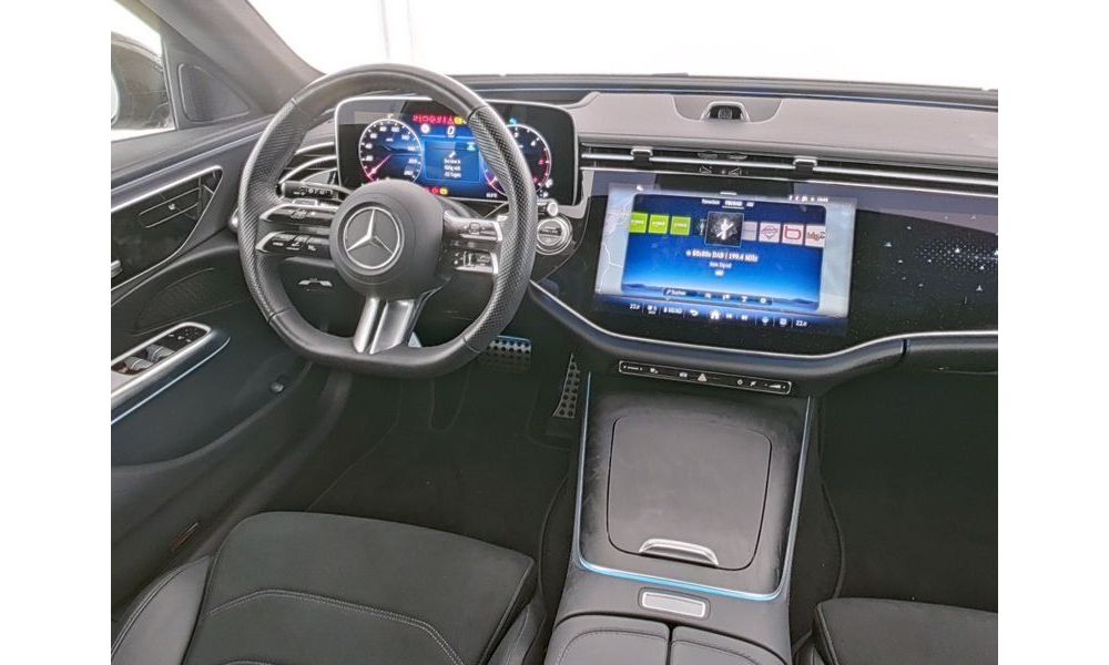261773