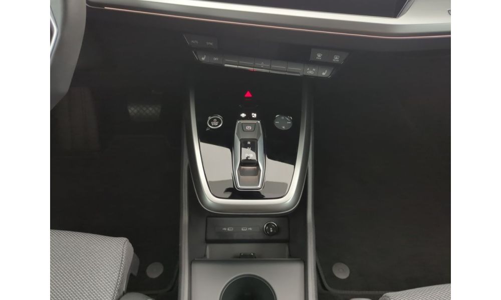 583827