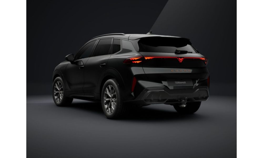 828418