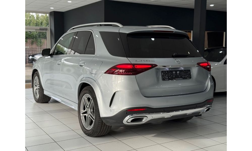 51818