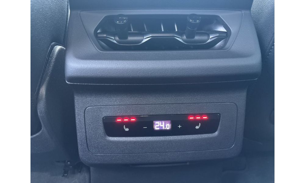 975688