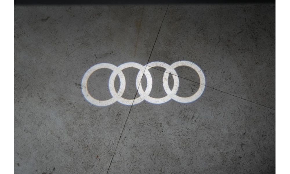 668153
