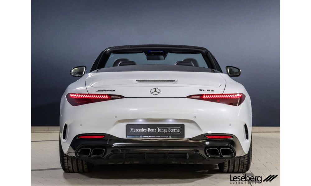 838363