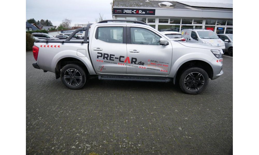 389302