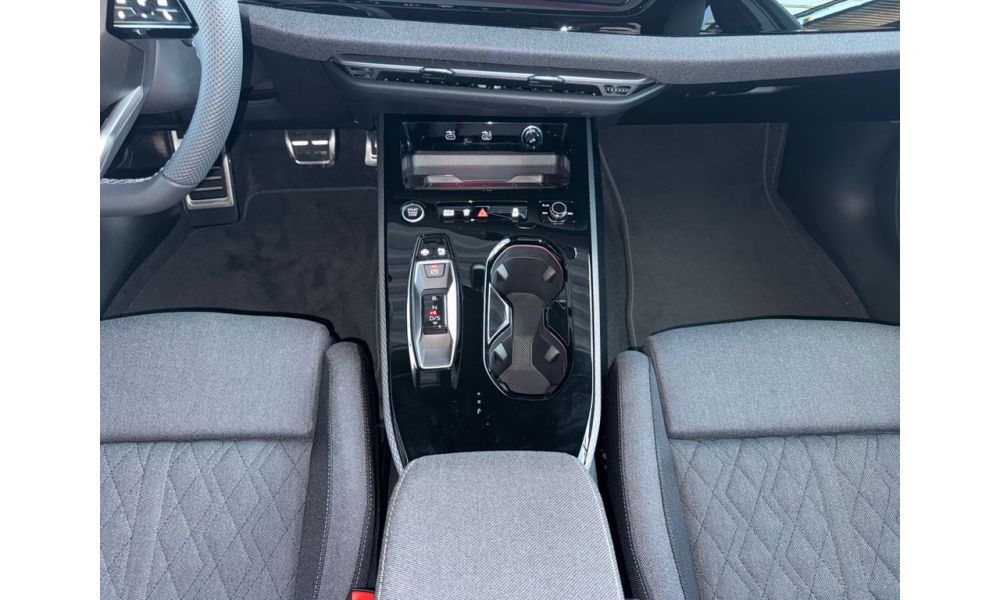 991823