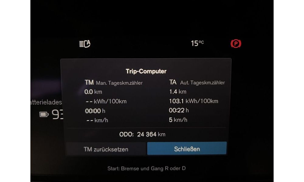 652883