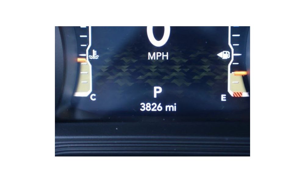 597879