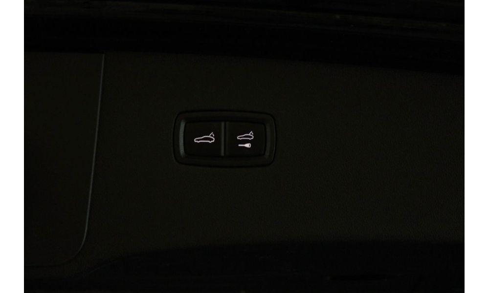912606