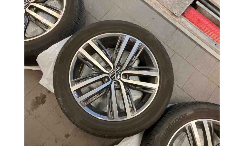 782749