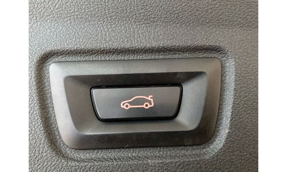 368757