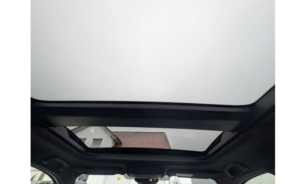 878472