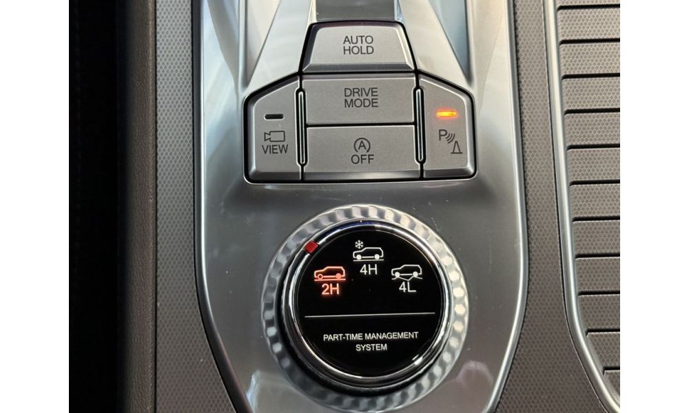 978986