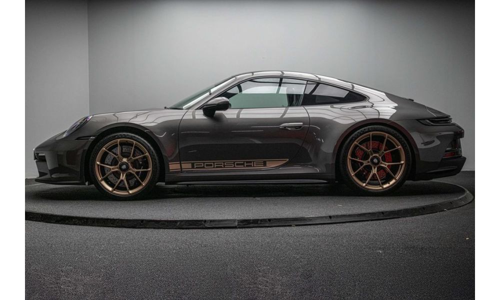 689911