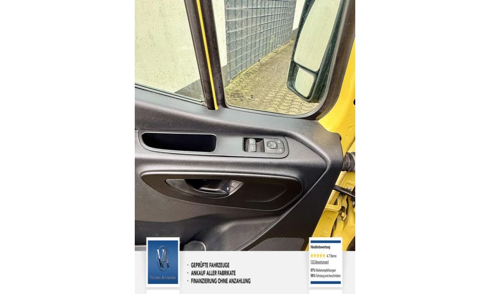 983570
